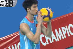 浓眉哥在FPX比赛中出色防守,逆转引发热议!(浓眉哥伤势怎么样) 浓眉哥在FPX比赛中出色防守,逆转引发热议!(浓眉哥伤势怎么样)