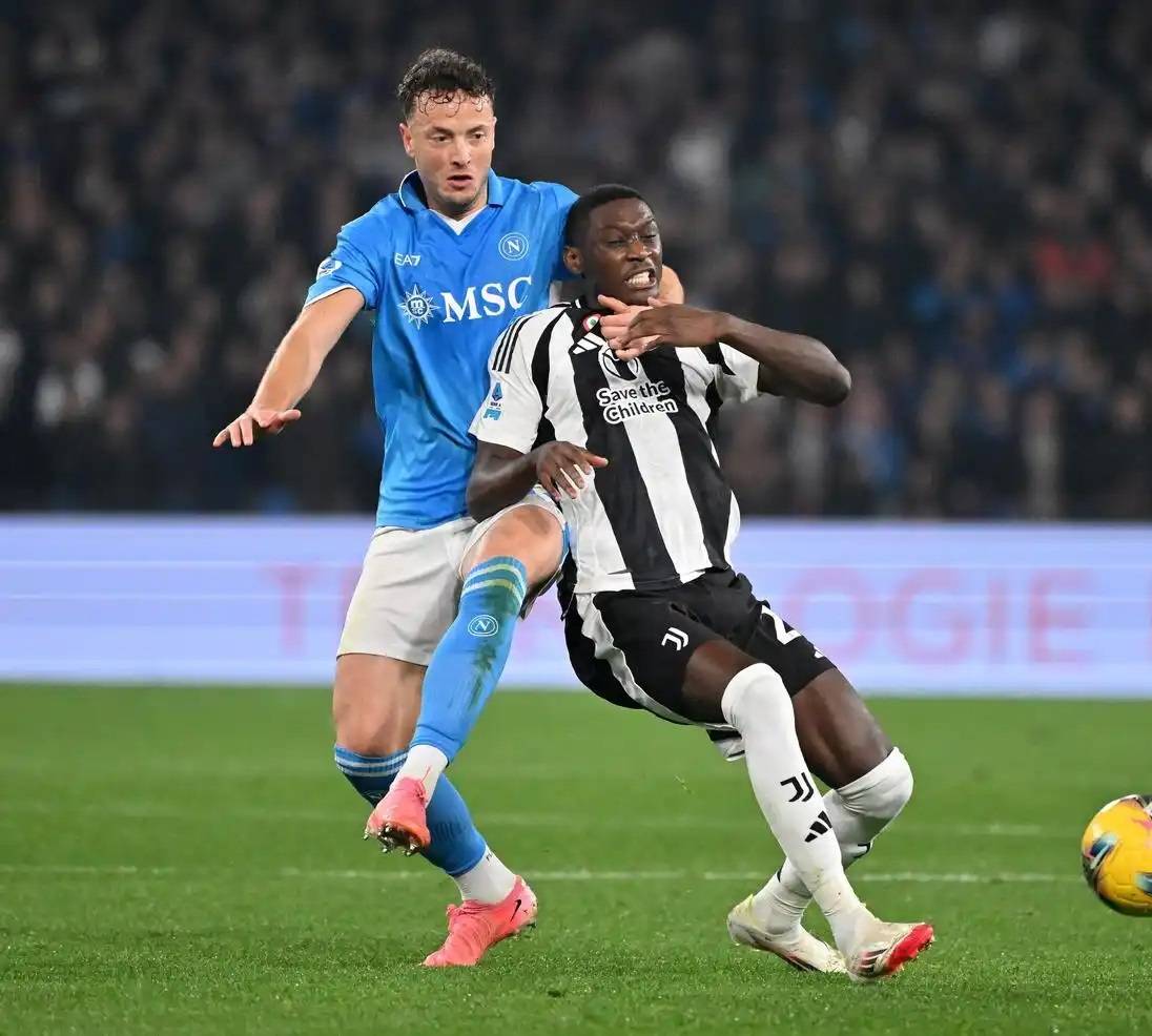 关于法甲赛程吃紧；国际米兰今夜伤情更新；管理层满意；球队文化再被提及的信息