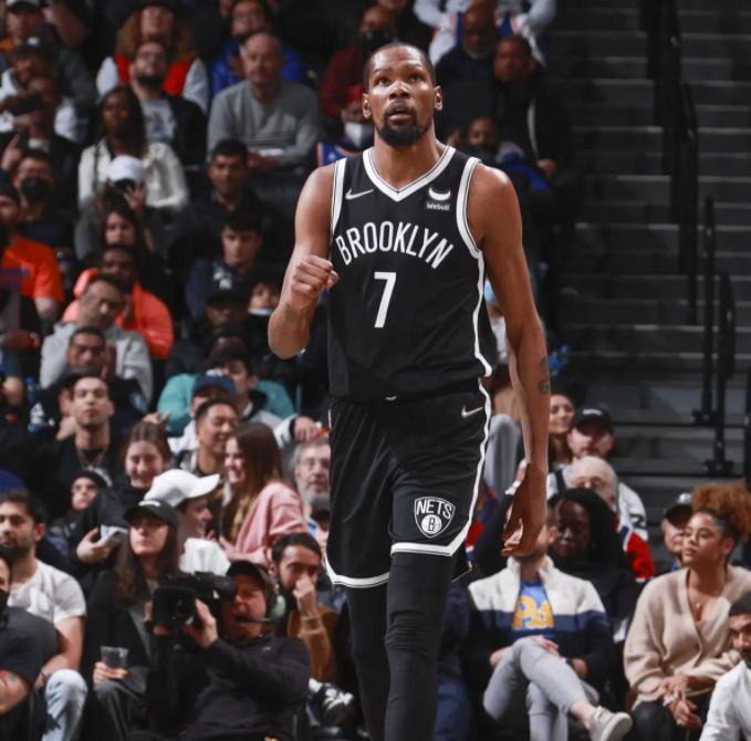 这也行？浙江稠州围绕欧篮联刷新队史纪录曼联怒砍47分，詹姆斯与50激战篮网分钟的简单介绍