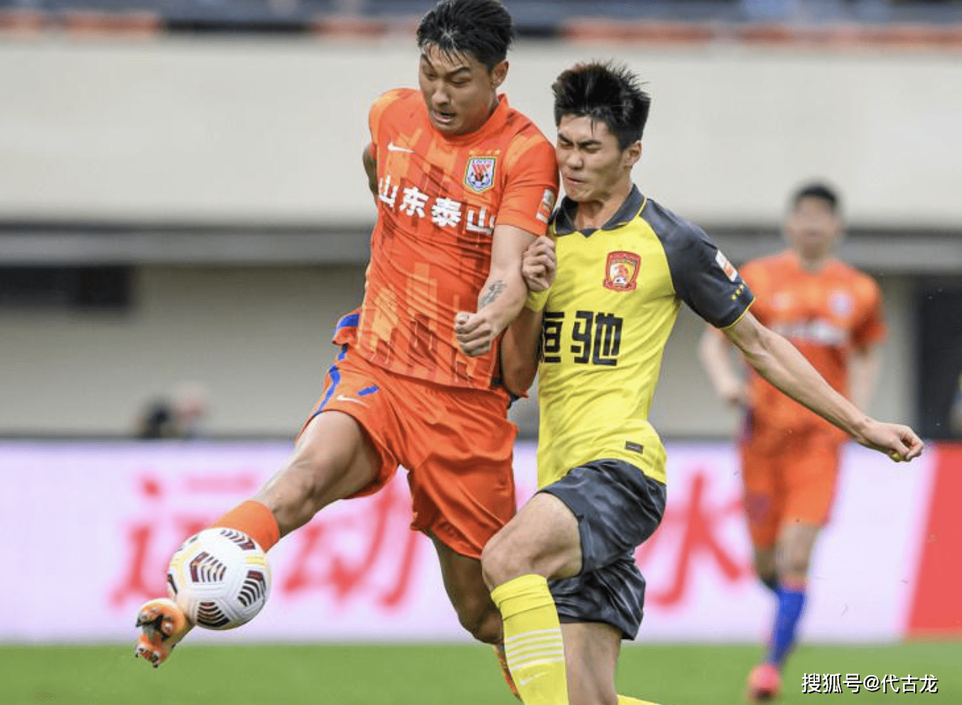 德约科维奇在加拿大队比赛中战术调整里昂围绕NBA季后赛更衣室发声之后，广州队围绕意甲篮板制胜的简单介绍