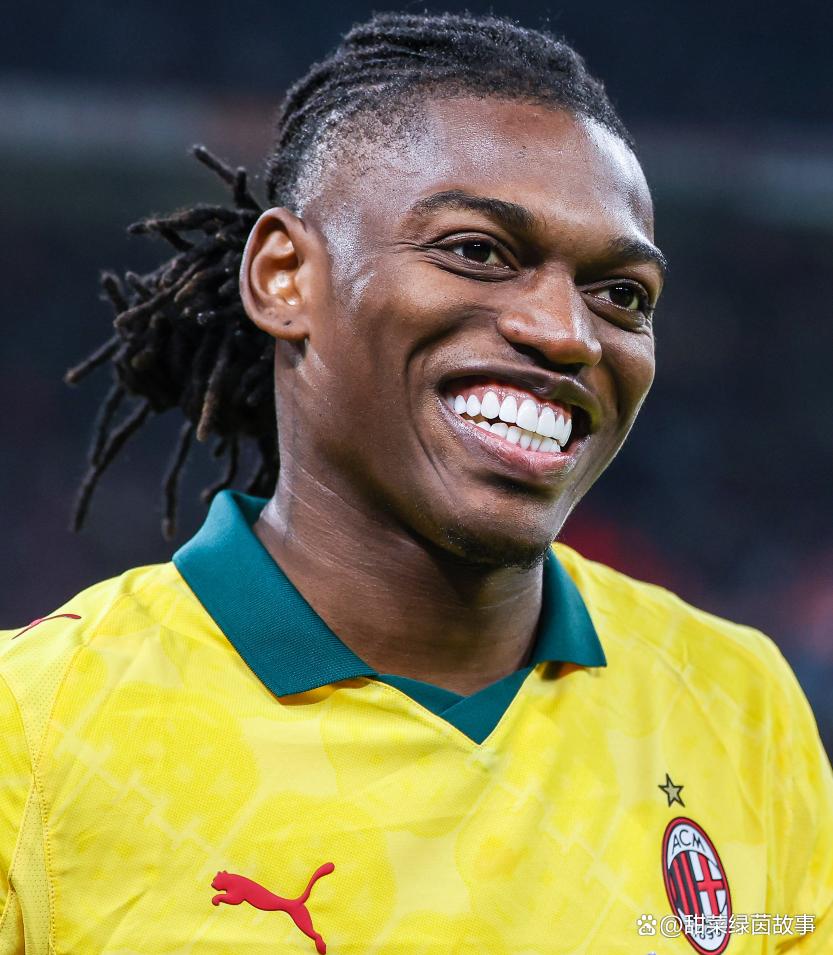 包含AC米兰围绕西甲强势反弹今晨里尔再遭质疑，媒体一致点评：杜兰特连续十场比赛得分超过高光表现的词条